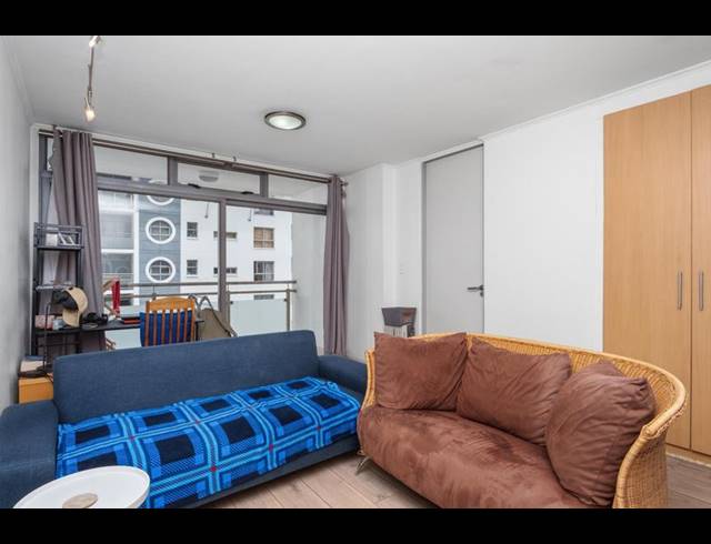 1 BEDROOM PROPERTY TO RENT IN CLAREMONT